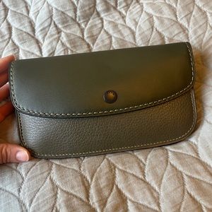 NWT Auth Coach Olive Colorblock Snakeskin Strap Clutch Wristlet